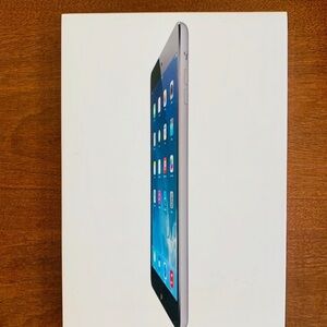 Space Gray iPad Mini box